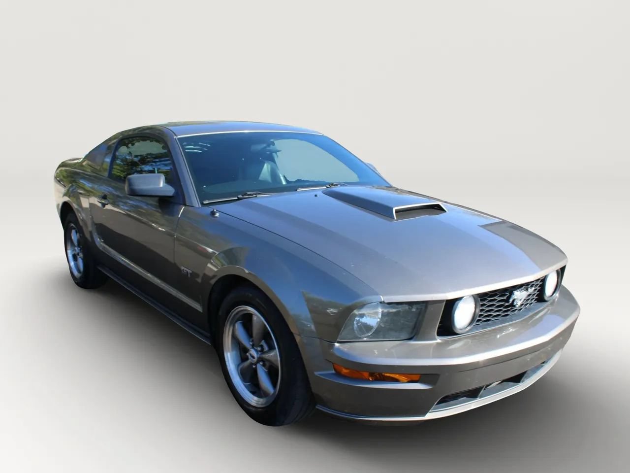 Used 2005 Ford Mustang GT RWD image 12