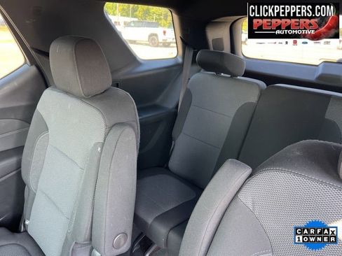 Used 2023 Chevrolet Traverse LT image 13