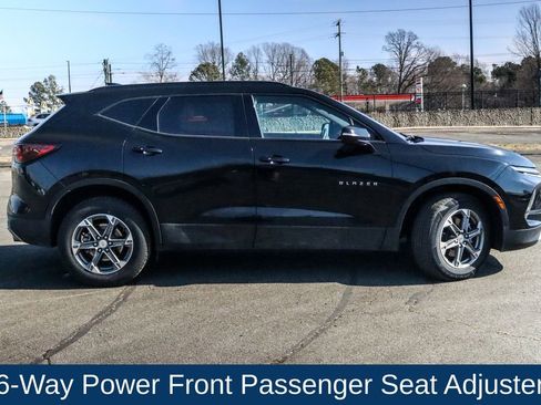 Used 2024 Chevrolet Blazer LT image 9