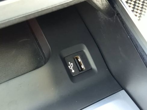 Used 2023 BMW X7 M60i w/ Executive Package image 34