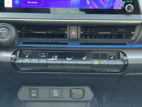 Used 2023 Toyota Prius XLE FWD image 15