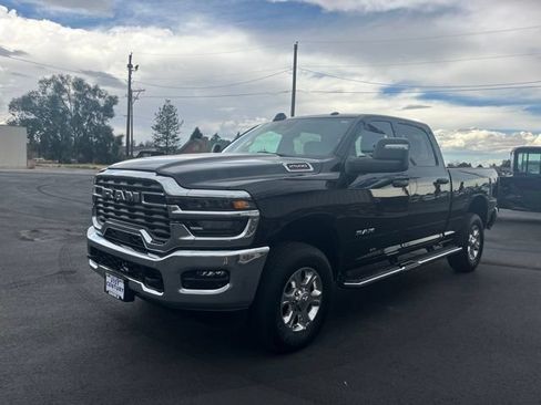 Used 2026 RAM 2500 Big Horn AWD/4WD image 3