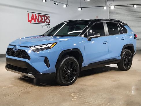 Used 2024 Toyota RAV4 XSE w/ Advanced Technology Package AWD/4WD image 3