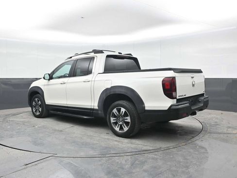 Used 2017 Honda Ridgeline RTL image 2