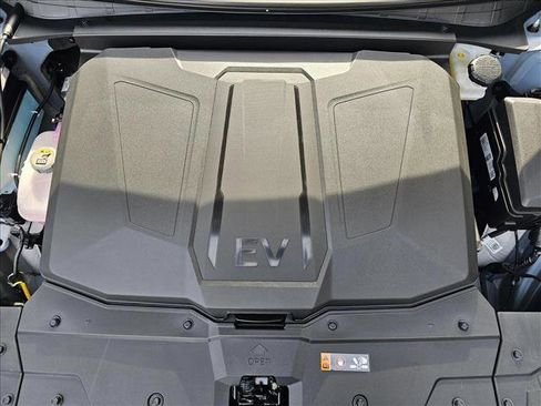 New 2025 Hyundai Ioniq 5 SE image 19