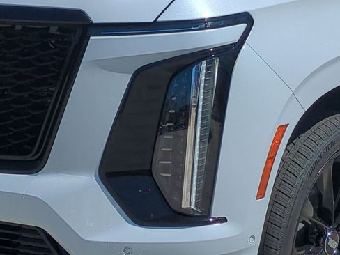 New 2026 Cadillac Escalade ESV Platinum Sport w/ LPO, ONYX Package AWD/4WD image 16