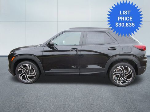 New 2026 Chevrolet TrailBlazer RS w/ Convenience Package image 2