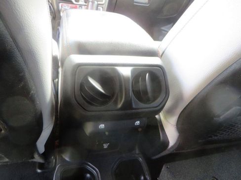Used 2021 Jeep Gladiator Mojave AWD/4WD image 30