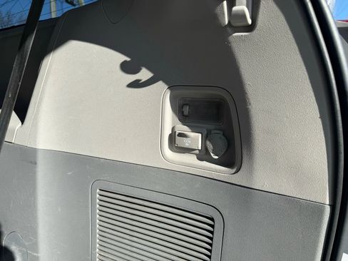 Used 2012 Toyota Sienna Limited image 19