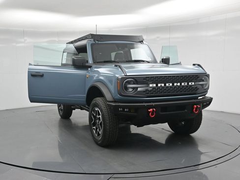 Certified 2022 Ford Bronco Badlands AWD/4WD image 31