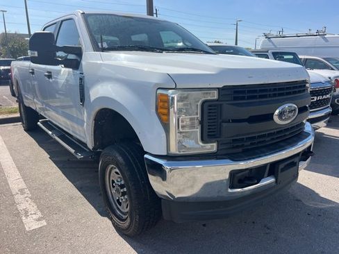 Used 2017 Ford F250 XL w/ Power Equipment Group image 3