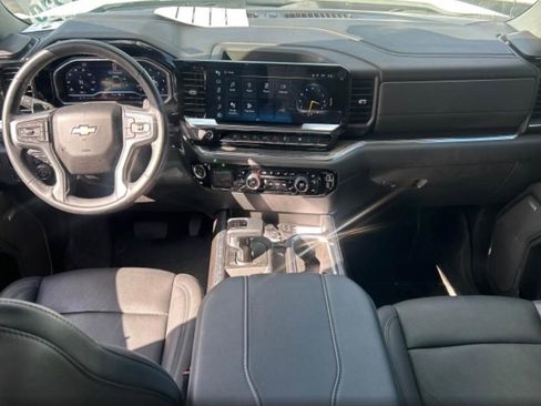 Used 2024 Chevrolet Silverado 1500 LTZ w/ Technology Package image 6