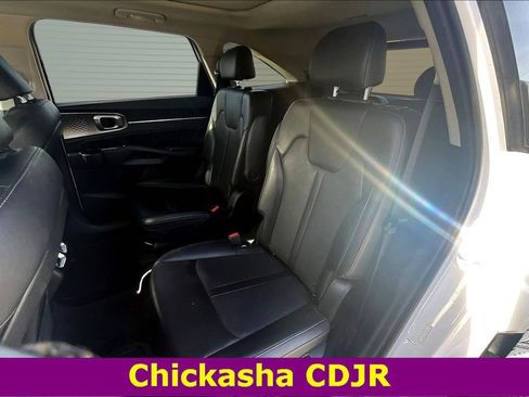 Used 2022 Kia Sorento SX image 22
