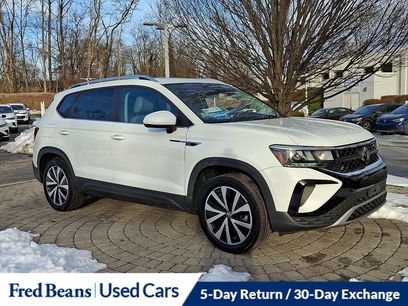 Certified 2022 Volkswagen Taos SE w/ Panoramic Sunroof Package