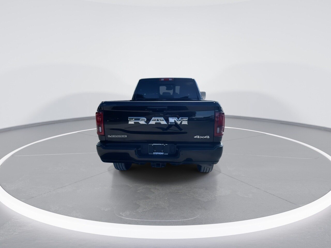 Used 2026 RAM 2500 Laramie AWD/4WD image 7