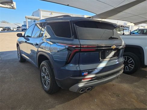 Used 2024 Chevrolet Traverse LT image 5