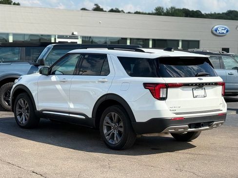 Certified 2025 Ford Explorer Active w/ Active Comfort Package AWD/4WD image 37