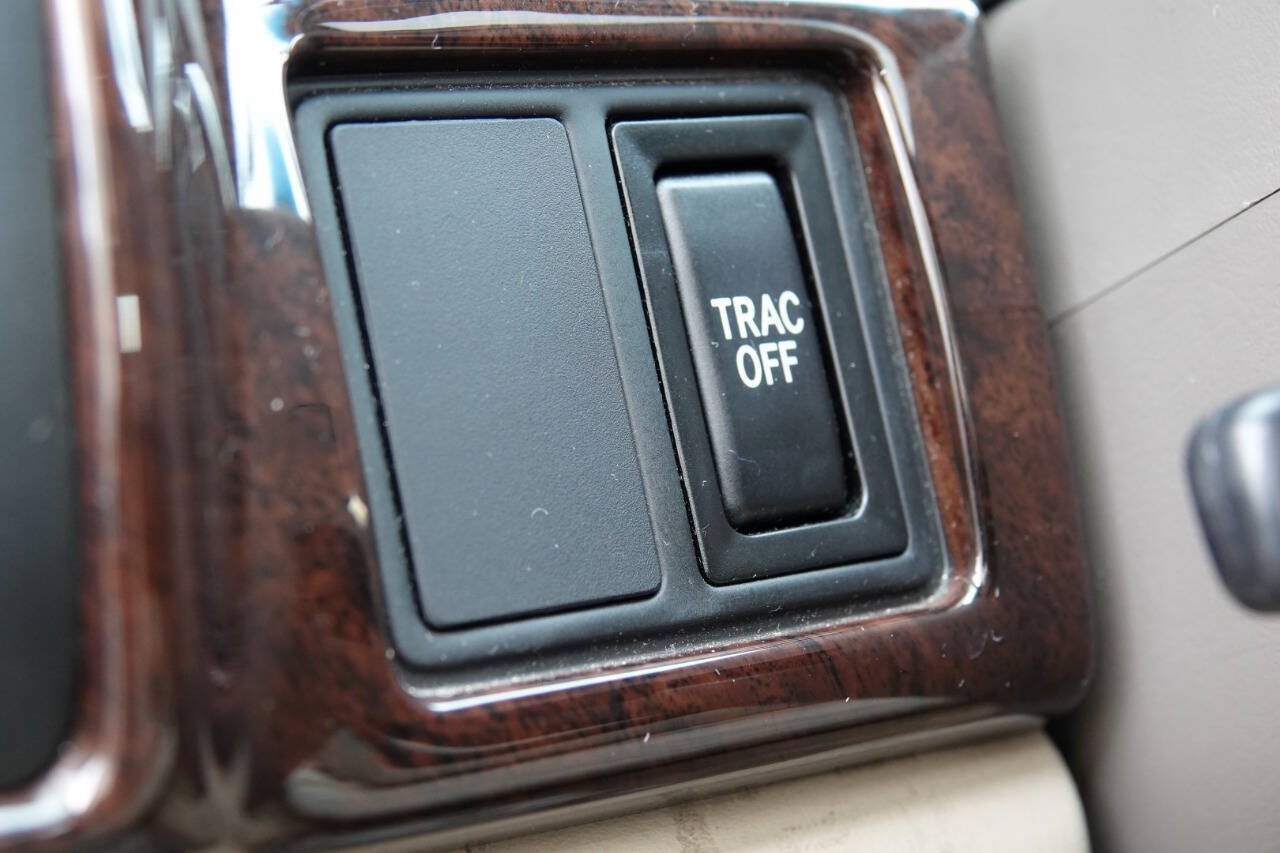Used 1999 Toyota Avalon XLS FWD image 81