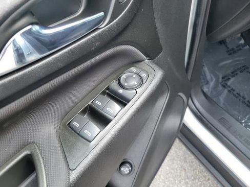 Certified 2022 Chevrolet Equinox RS w/ LPO, Floor Liner Package image 17