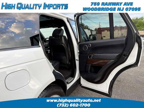 Used 2013 Land Rover Range Rover HSE AWD/4WD image 19