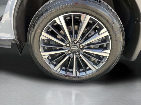 New 2026 Nissan Pathfinder Platinum FWD image 13