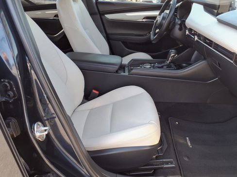 Used 2021 MAZDA MAZDA3 s FWD image 11