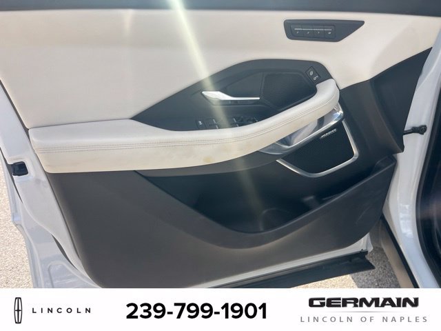Used 2019 Jaguar E-PACE R-Dynamic SE AWD/4WD image 13