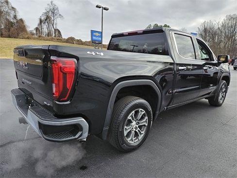 Used 2025 GMC Sierra 1500 SLT image 6