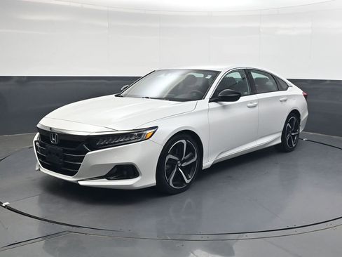 Used 2022 Honda Accord Sport image 8