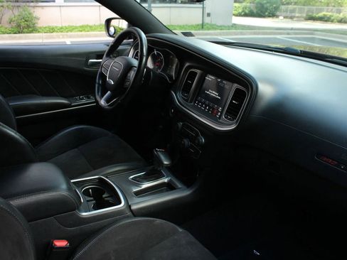 Used 2020 Dodge Charger Scat Pack w/ Dynamics Package RWD image 25