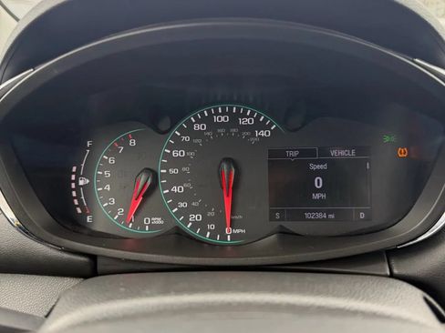 Used 2019 Chevrolet Trax LT w/ LT Convenience Package FWD image 24