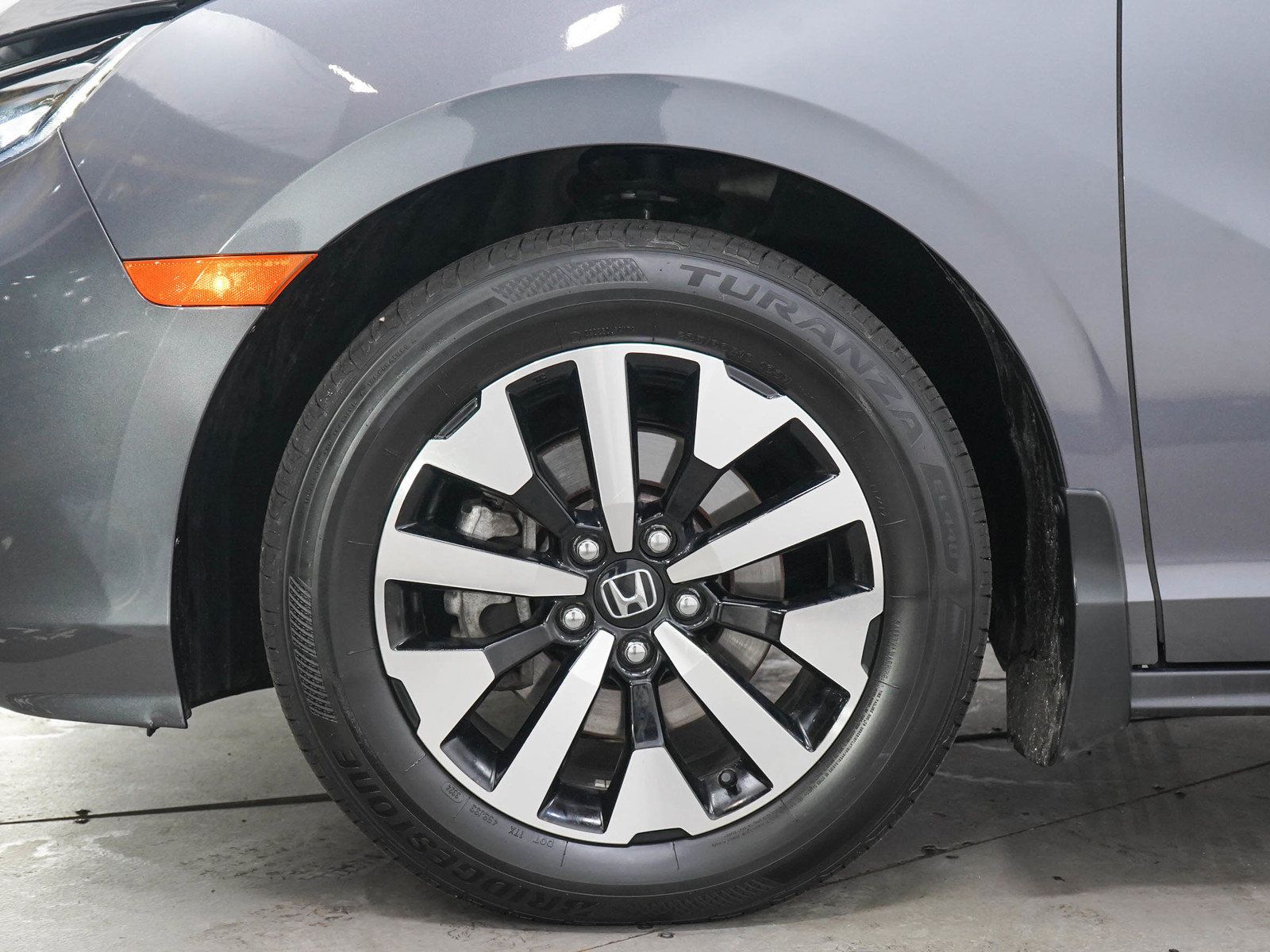 Used 2025 Honda Odyssey EX-L image 34
