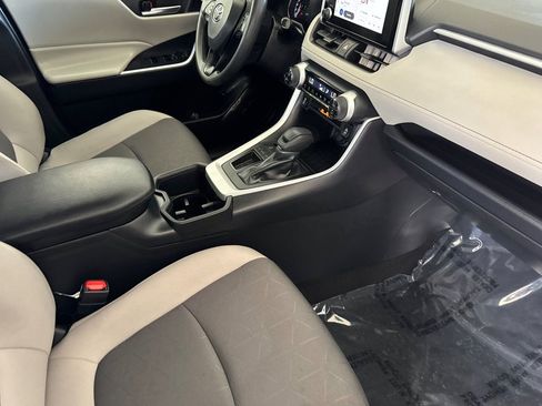 Used 2025 Toyota RAV4 XLE w/ Convenience Package image 16