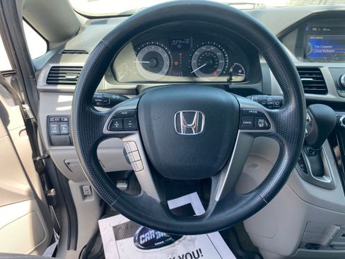 Used 2016 Honda Odyssey SE image 11
