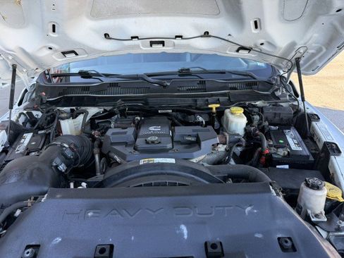 Used 2017 RAM 5500 Tradesman w/ Power & Remote Entry Group image 20