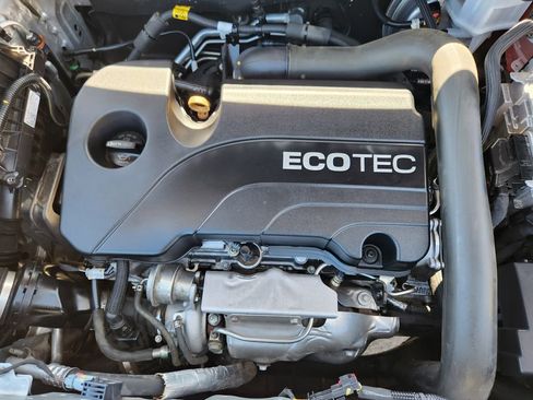 Used 2020 Chevrolet Equinox LS w/ LS Convenience Package image 19