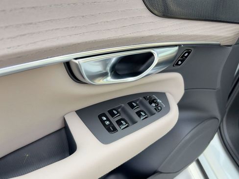 New 2026 Volvo XC90 T8 Plus image 12
