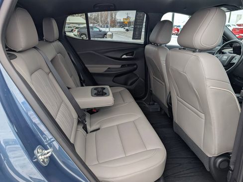 Certified 2025 Buick Envista Avenir image 32