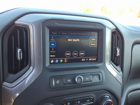 Used 2021 Chevrolet Silverado 1500 Custom Trail Boss image 10