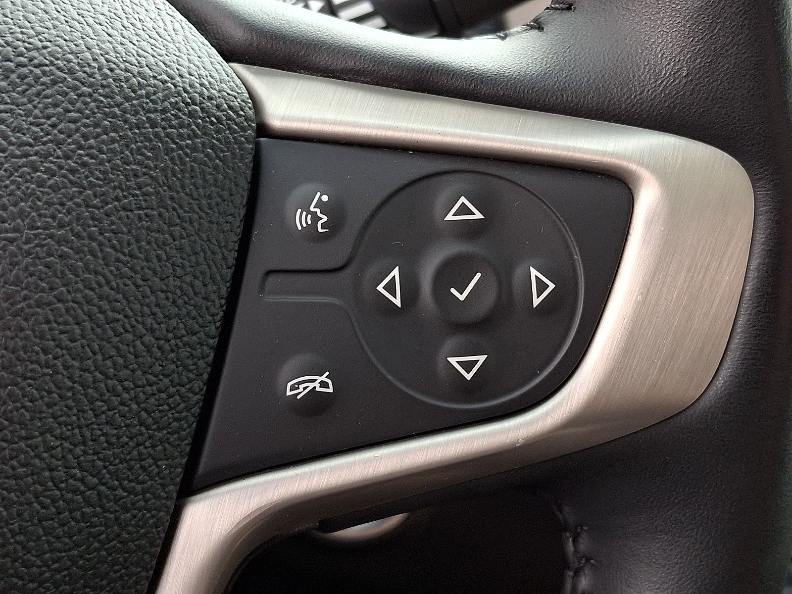 Used 2018 GMC Terrain Denali w/ Advanced Safety Package AWD/4WD image 23
