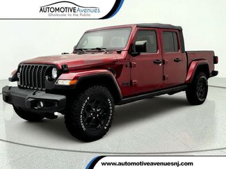 Used 2021 Jeep Gladiator Sport AWD/4WD video 1