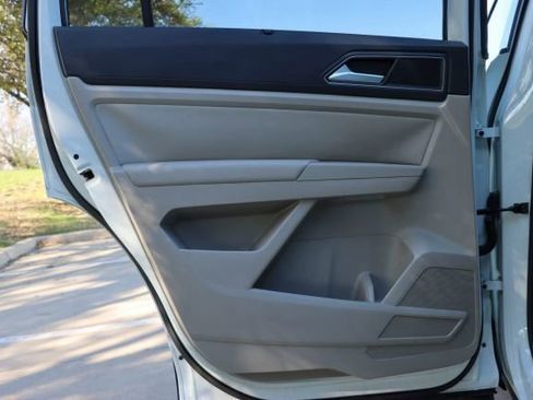 Used 2018 Volkswagen Atlas SEL image 12