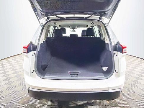 Certified 2025 Nissan Rogue S image 21