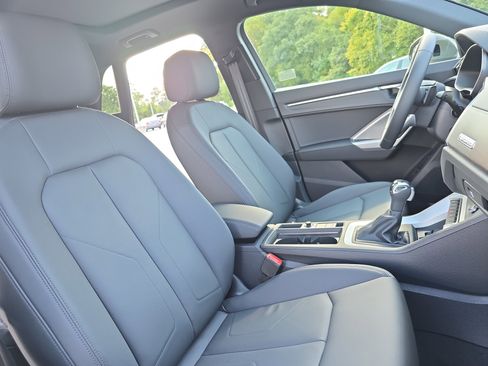 New 2025 Audi Q3 2.0T Premium image 10