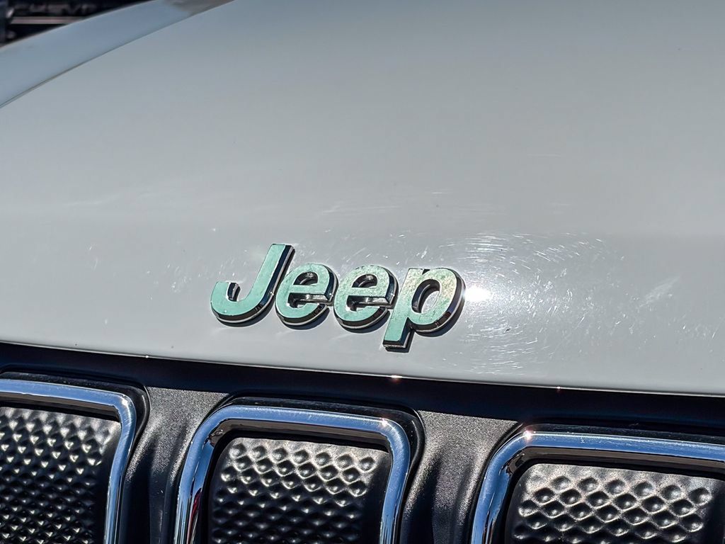 Used 2022 Jeep Compass Latitude AWD/4WD image 13