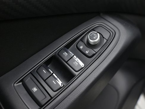 Used 2025 Subaru Ascent Premium AWD/4WD image 17