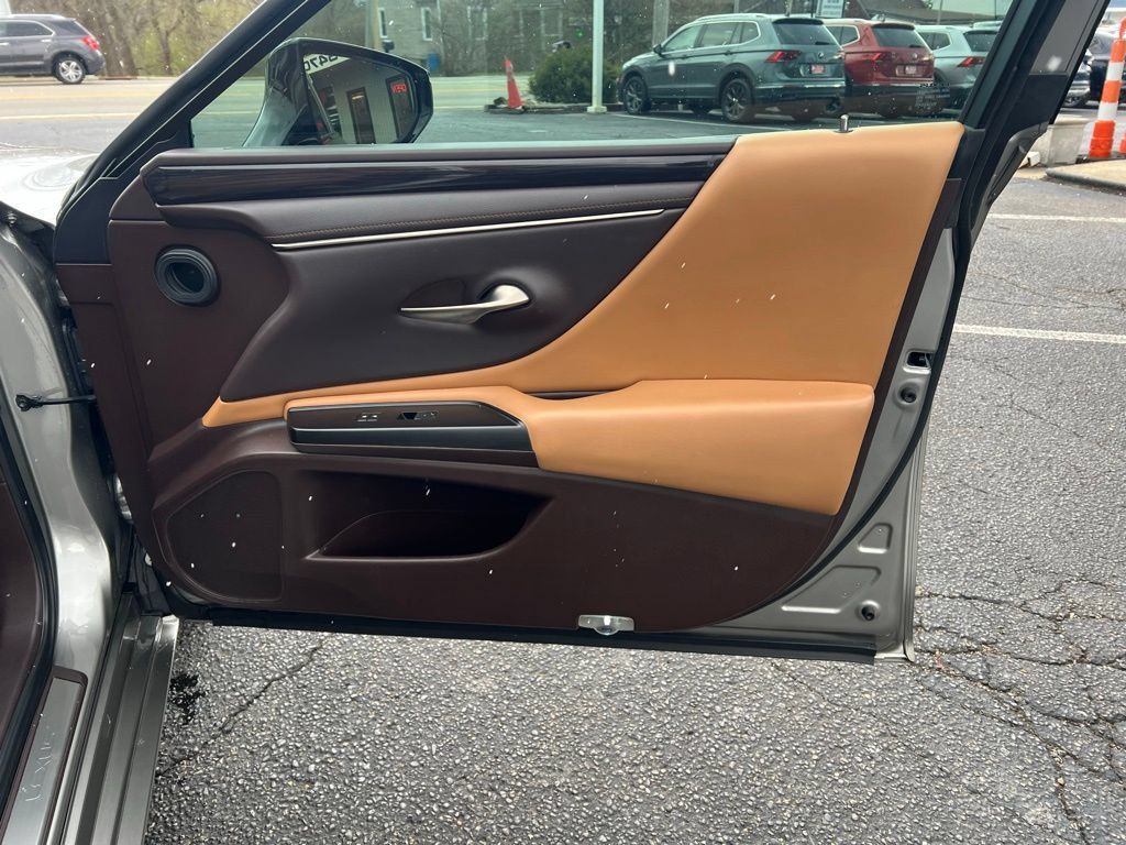 Used 2019 Lexus ES 350 w/ Premium Package FWD image 32