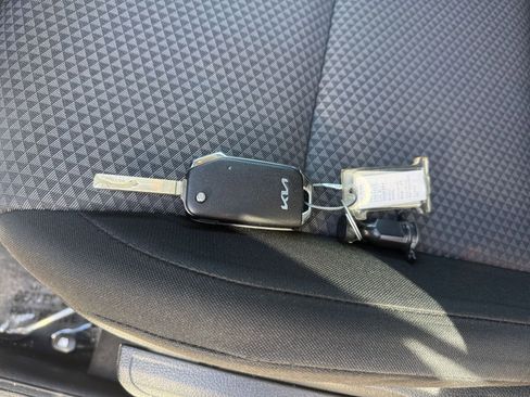 Used 2025 Kia Soul LX w/ LX Technology Package image 20