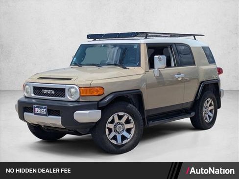 Used 2014 Toyota FJ Cruiser 4WD w/ Upgrade Package image 1