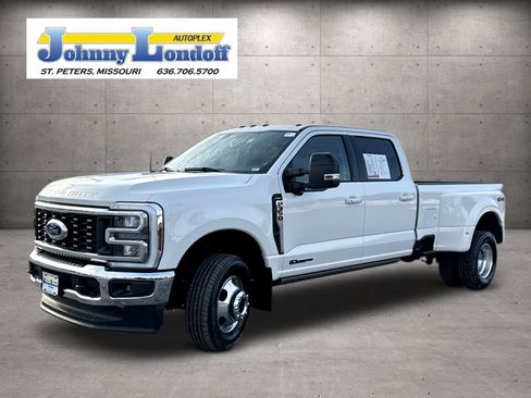 Used 2024 Ford F350 Lariat image 4